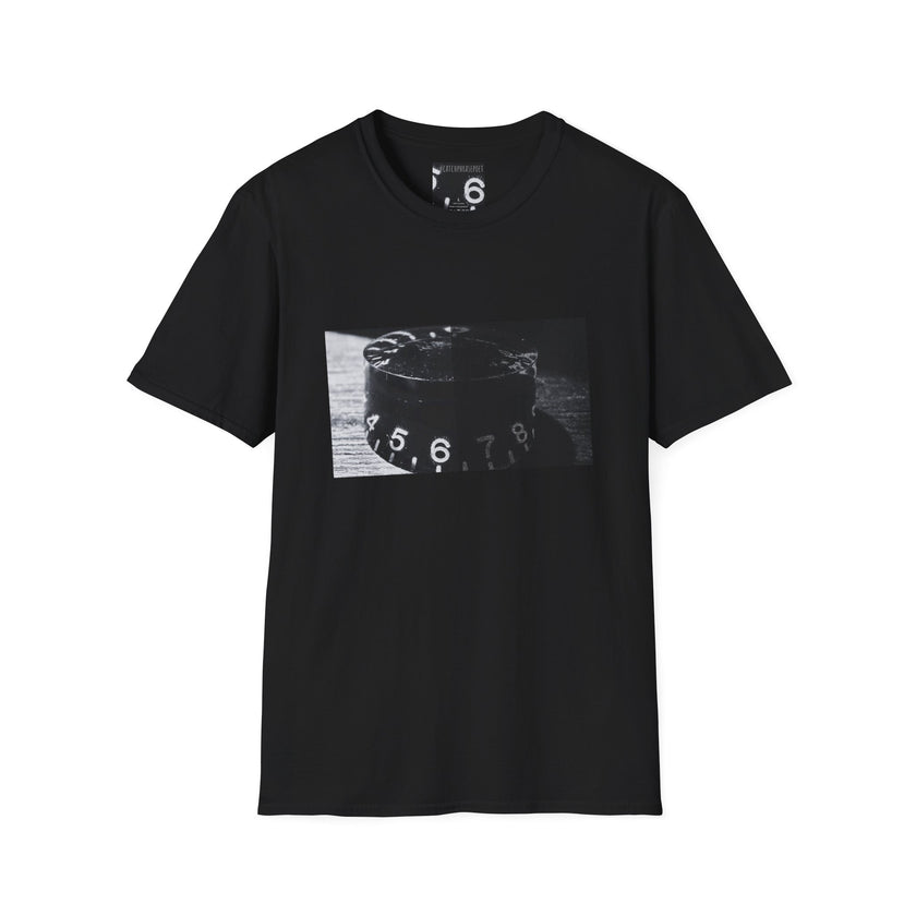 Vintage camera aperture graphic tee detail